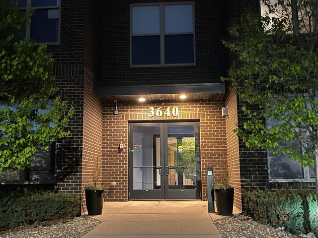 3640 Wooddale Ave S #305, Minneapolis, MN 55416