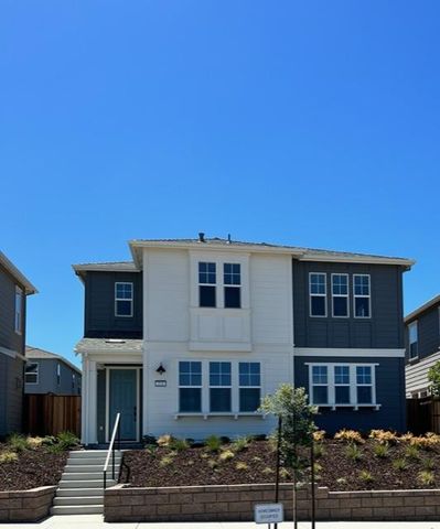 274 9th St, Marina, CA 93933