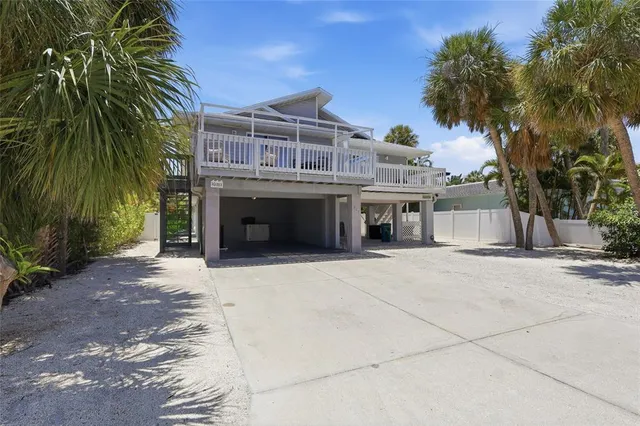 207 71st St #E, Holmes Beach, FL 34217