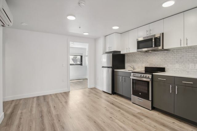 1919 Market St #C-204, Oakland, CA 94607