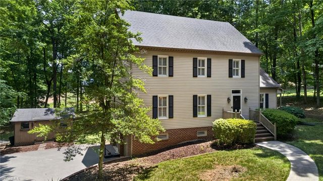824 Cedar Creek Dr, Asheboro, NC 27205