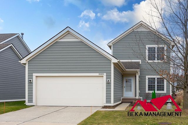 30850 Collingdale Dr, Novi, MI 48377