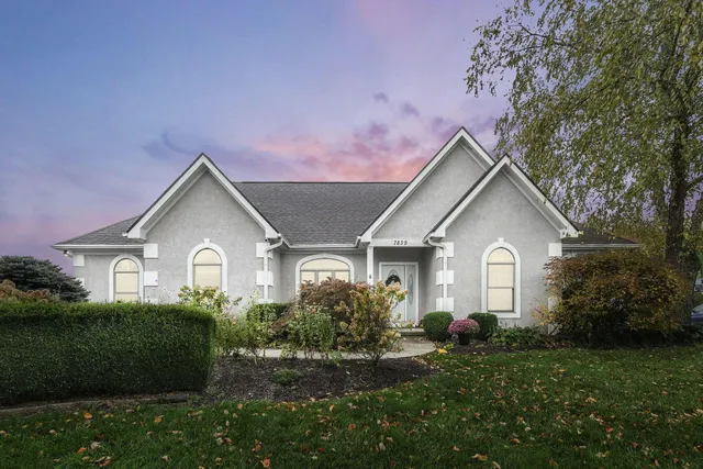 7839 Bluefield St NW, Canal Winchester, OH 43110