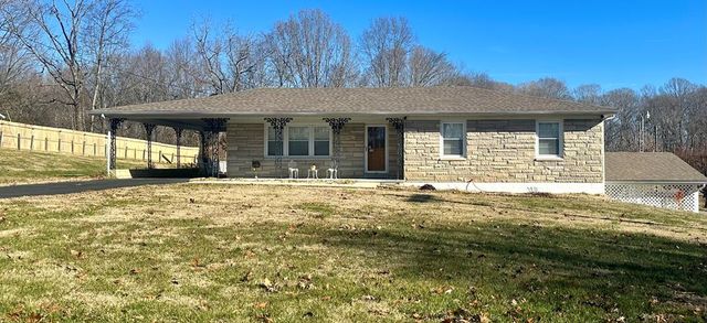 9273 County House Rd, Tompkinsville, KY 42167