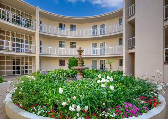 707 Idaho Ave #106, Santa Monica, CA 90403