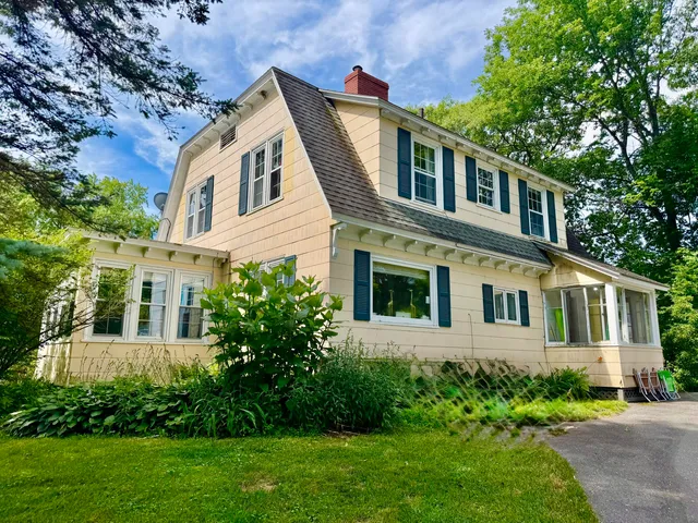 27 High Street, Guilford, ME 04443