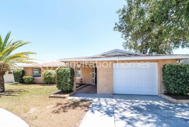 5626 Moog Rd, Holiday, FL 34690