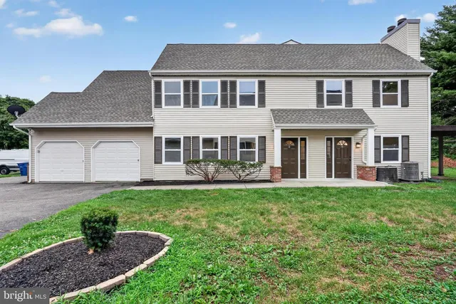 106 Willow Turn, Mount Laurel, NJ 08054