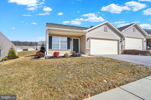 222 Jutland Way #270, Red Lion, PA 17356