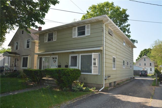424 W  Filbert St, East Rochester, NY 14445