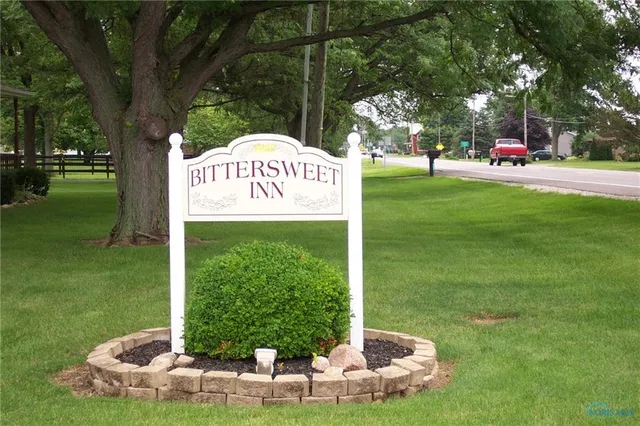 940 W  Wayne St, Paulding, OH 45879
