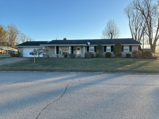 418 Highview Dr, Brownstown, IN 47220