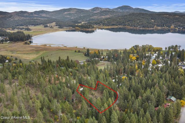 18549 W  Holiday Way, Hauser, ID 83854
