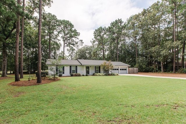 213 Cherokee Trl, Hinesville, GA 31313
