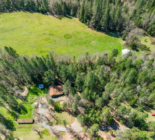 9060 W  Evans Creek Rd, Rogue River, OR 97537