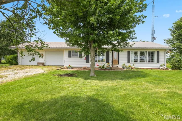 38753 Audrain Rd #564, Vandalia, MO 63382