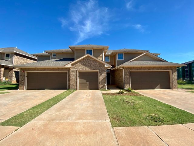 757 SW 14th St, Moore, OK 73160