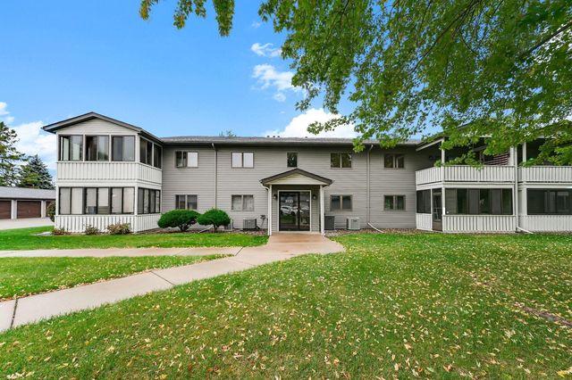 3125 Village Trl #217, Hastings, MN 55033