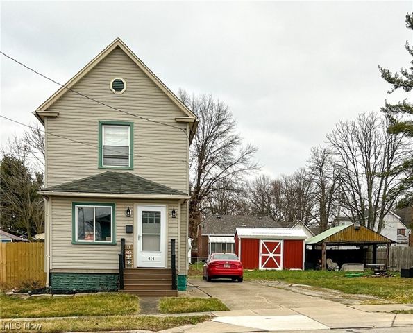 414 Trumbull Ave, Girard, OH 44420