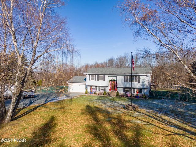 663 Spring Hill Rd, Moscow, PA 18444