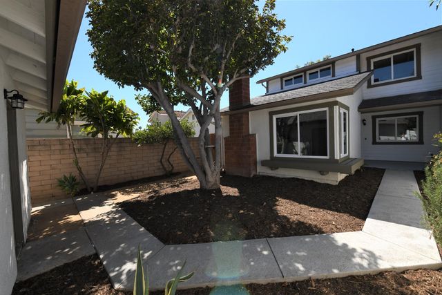13621 Green Valley Dr, Tustin, CA 92780