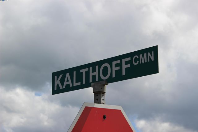 727 Kalthoff Cmn, Livermore, CA 94550