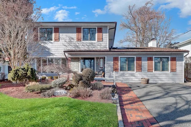 1993 Lowell Lane, Merrick, NY 11566