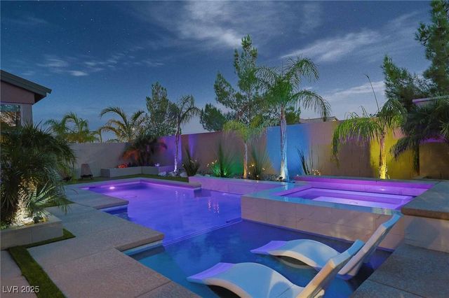 10285 Sierra Skye Ave, Las Vegas, NV 89166
