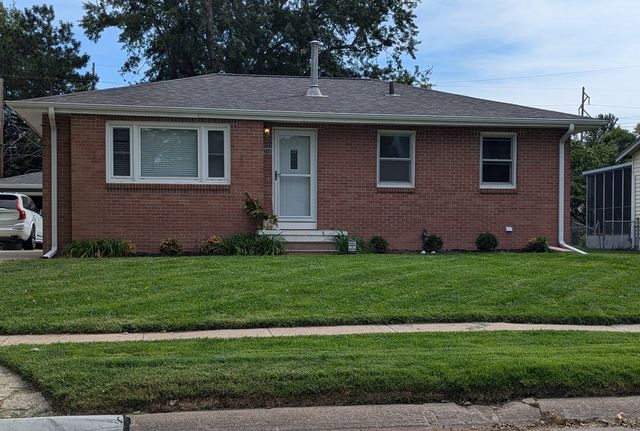 3211 S  121st St, Omaha, NE 68144