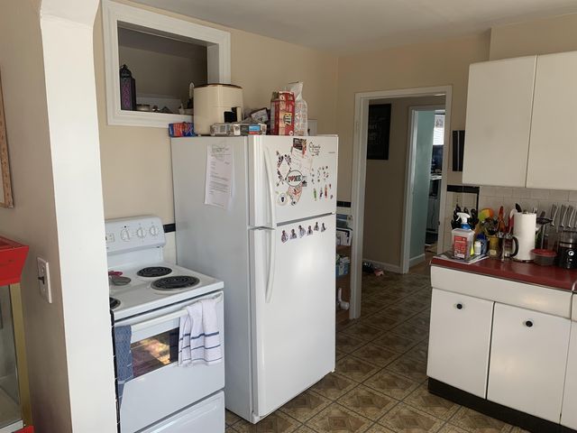 827 Pleasant St #2R, Worcester, MA 01602