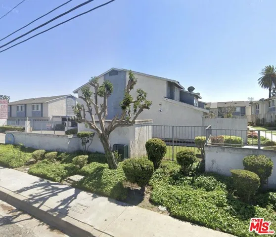 810 W  Compton Blvd #16, Compton, CA 90220