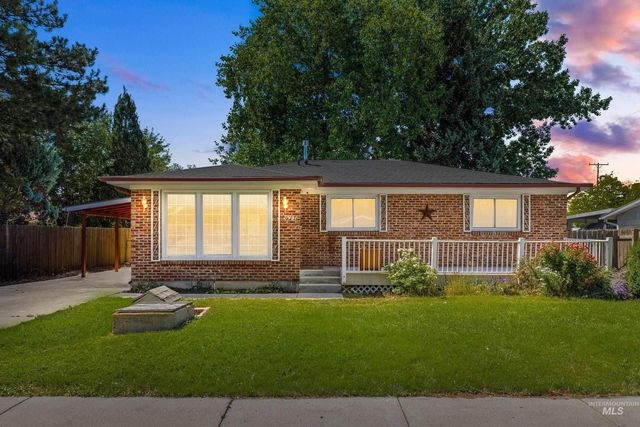 8941 W  Donnybrook Dr, Boise, ID 83709