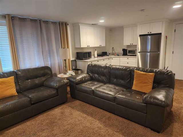 2911 Placer Dr, Billings, MT 59102