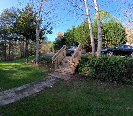 16 Deep Woods Rd, Weaverville, NC 28787