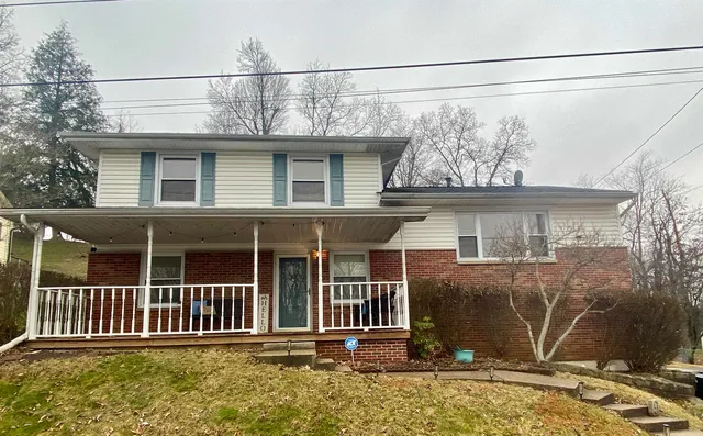 9 Seminole Rd, Huntington, WV 25705