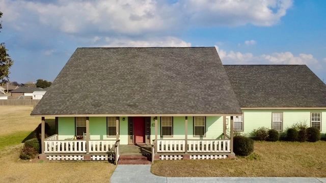 503 Hanna St, Iowa, LA 70647