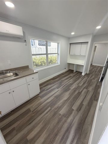 531 NE 58th St #3, Fort Lauderdale, FL 33334