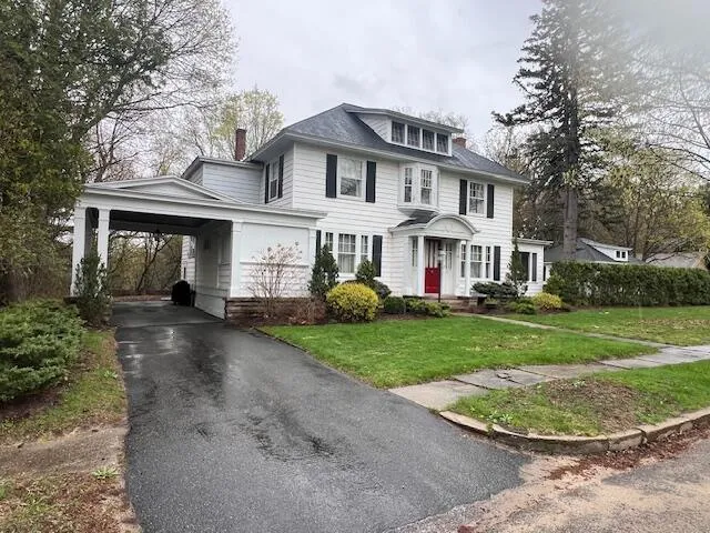 27 Prospect St, Malone, NY 12953