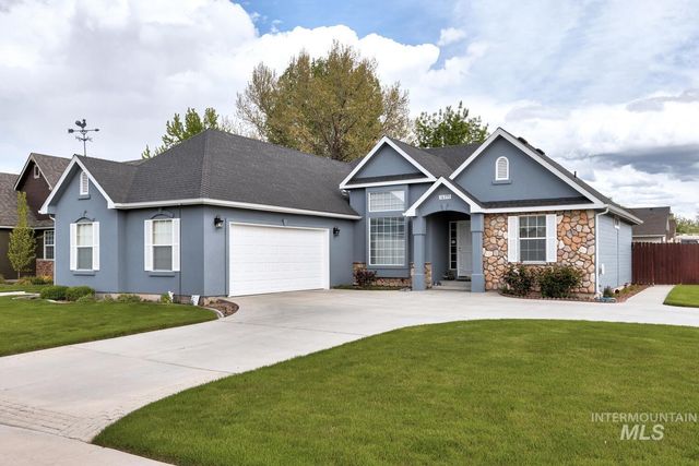 16390 Coral Dr, Nampa, ID 83687