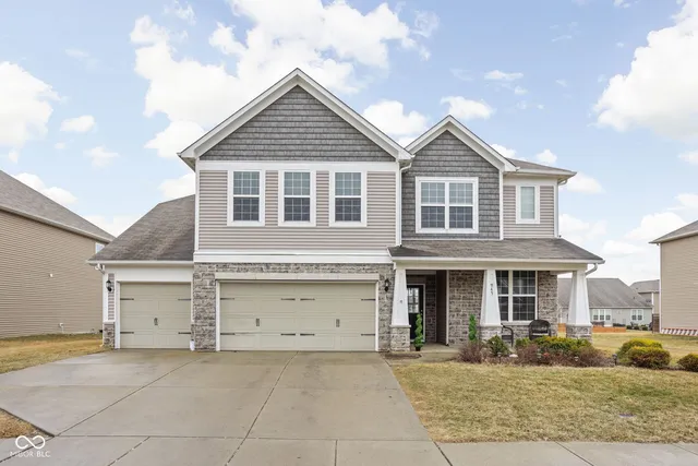 945 Adlo Ln, Westfield, IN 46074