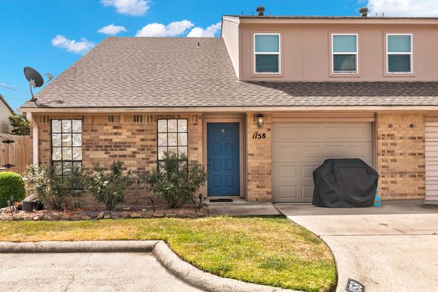 1158 Green Meadow St, Beaumont, TX 77706