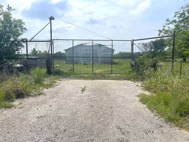14990 HWY 16, Cherokee, TX 76832