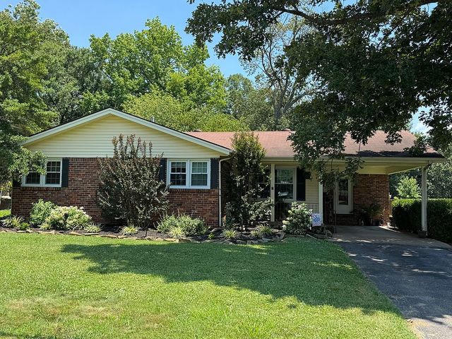 815 Broad St, Murray, KY 42071