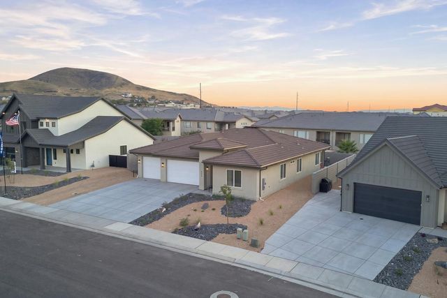 357 N  Firerock Way, Hurricane, UT 84737