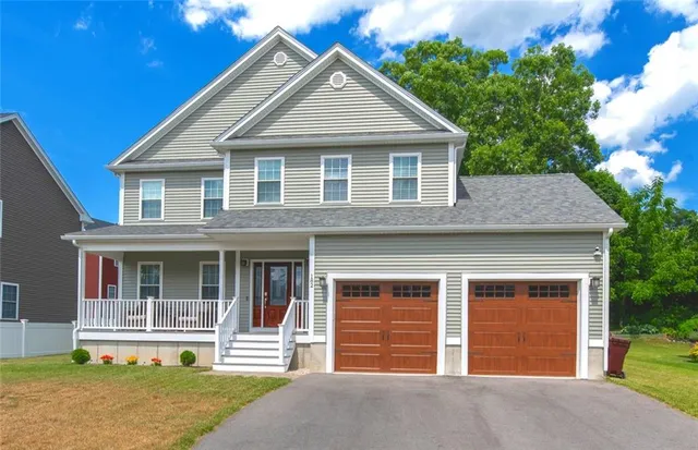 182 Theresa Marie Ave, Woonsocket, RI 02895