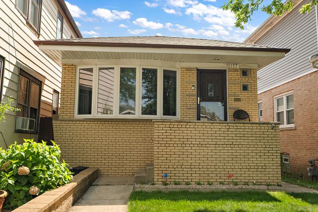 GAhouses119冊 Real Estate & Homes for Sale in 60655 - Homes.com