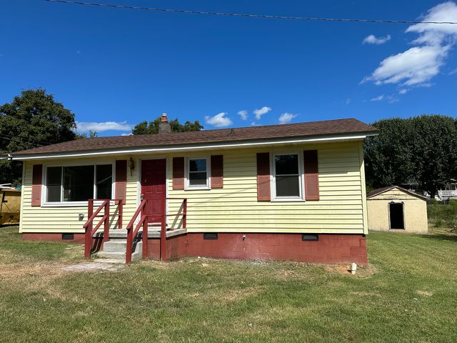 218 Alberta St, Mebane, NC 27302