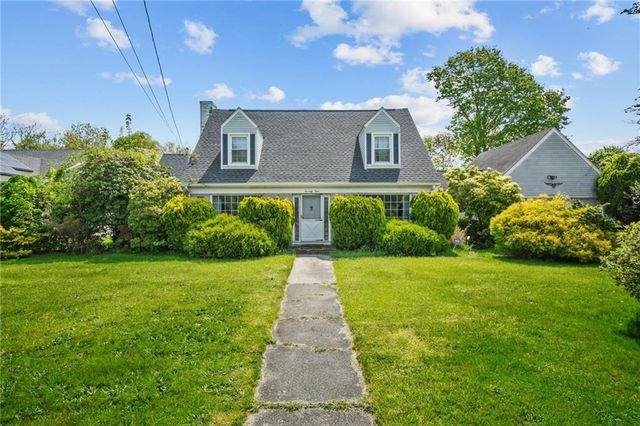 74 East Ave, Westerly, RI 02891