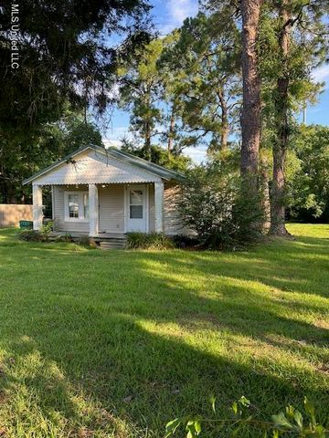 15917 Van Eaton Cir, Biloxi, MS 39532