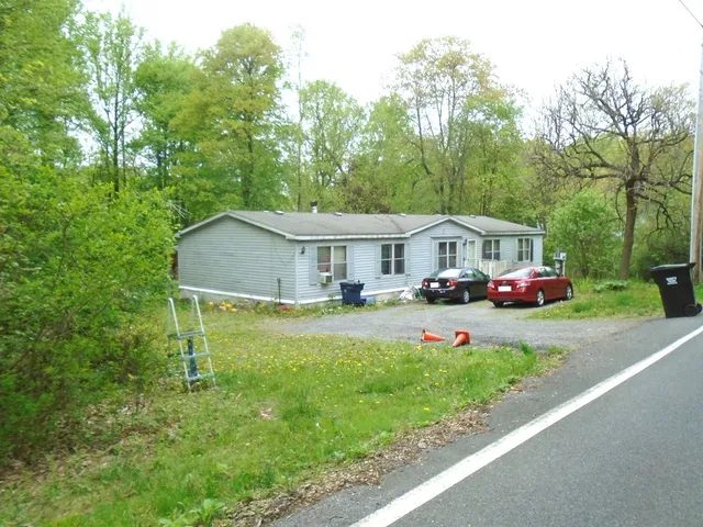 20 Benfield Rd, Macungie, PA 18062